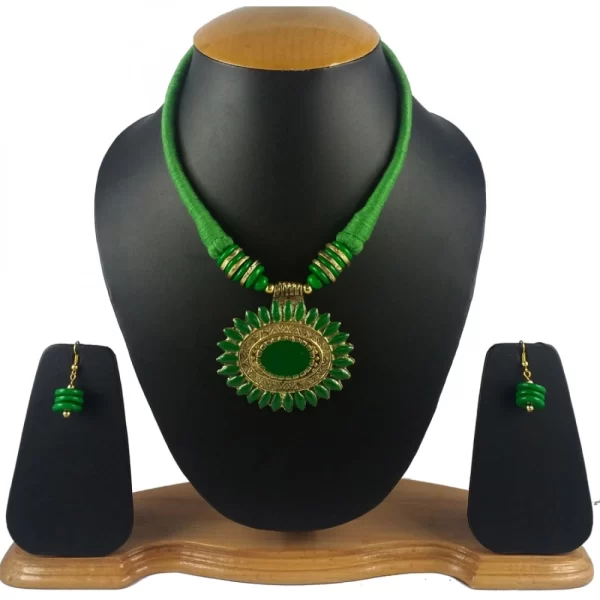 Generic Women's Green Color Designer Tibetan Style Fashion Necklace Set (Color: Green) - Image 2