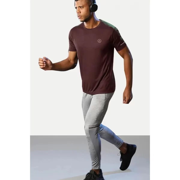 Generic Men's Casual Half sleeve Solid Polyester Crew Neck T-shirt (Maroon) - Image 4