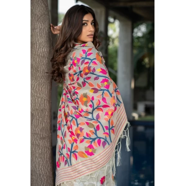 Generic Women's Cotton Printed Saree With Unstitched Blouse (Off-White, 5-6 Mtrs) - Image 4